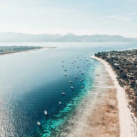 Brother Bungalow Gili Trawangan Exterior photo