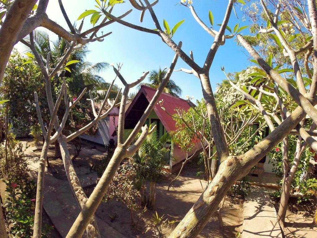 Brother Bungalow Gili Trawangan Exterior photo